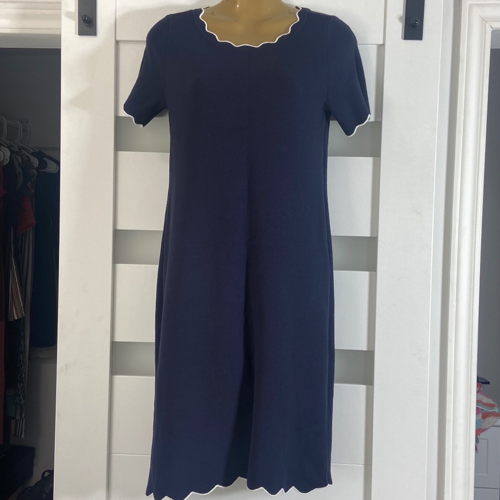 ANN TAYLOR Woman’s Navy Blue Sweater dress Short Sleeve Size SP Scalloped Hem